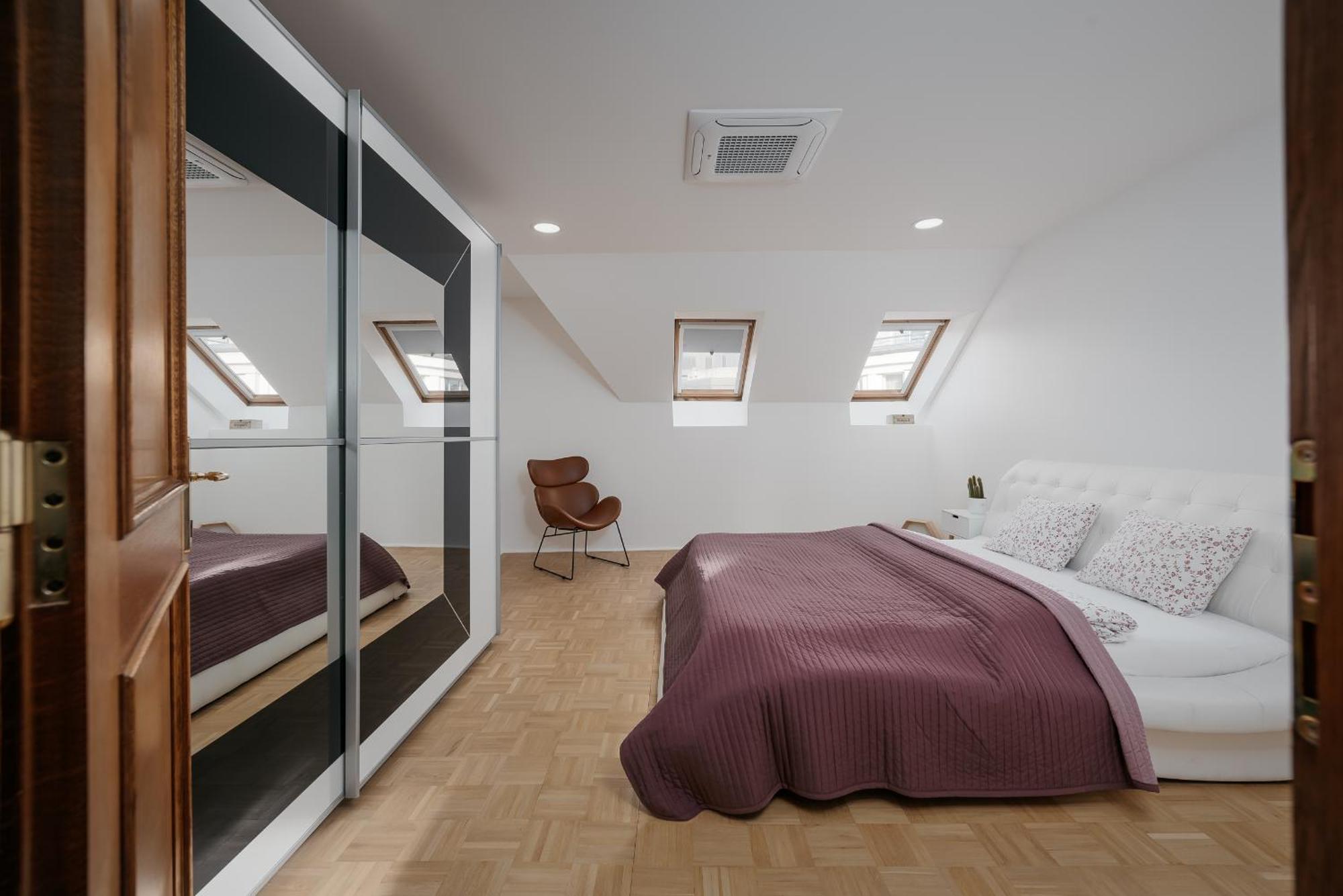 Dot 3 Bdr Apartment With Tyn Cathedral View & Ac プラハ エクステリア 写真
